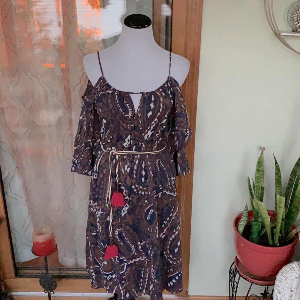 Anthro Vanessa Virginia cold shoulder dress